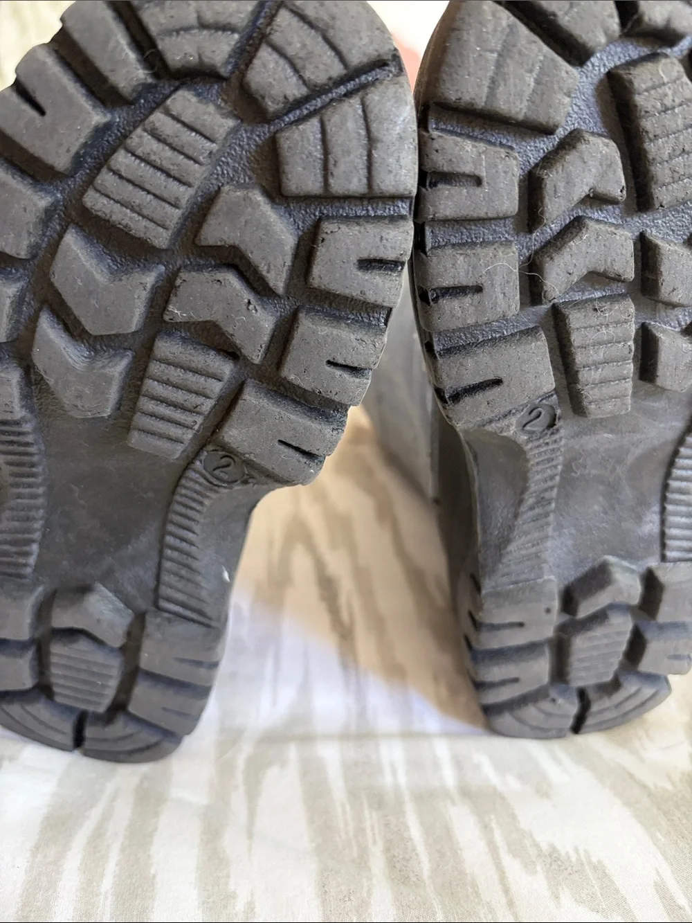 EUC Kids Gray Snow Boots